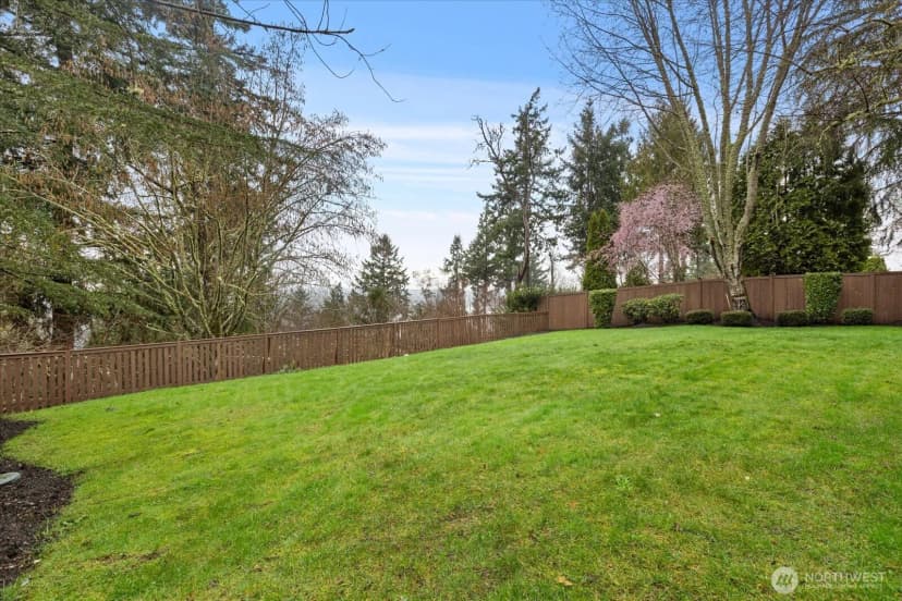 Property photo for 2211 204th Place Ne, Sammamish photo 36