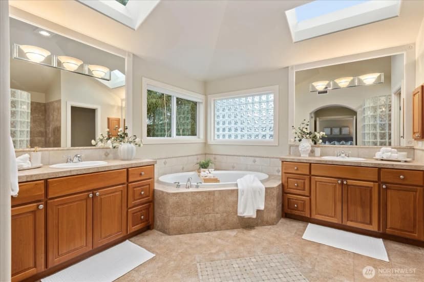 Property photo for 2211 204th Place Ne, Sammamish photo 23