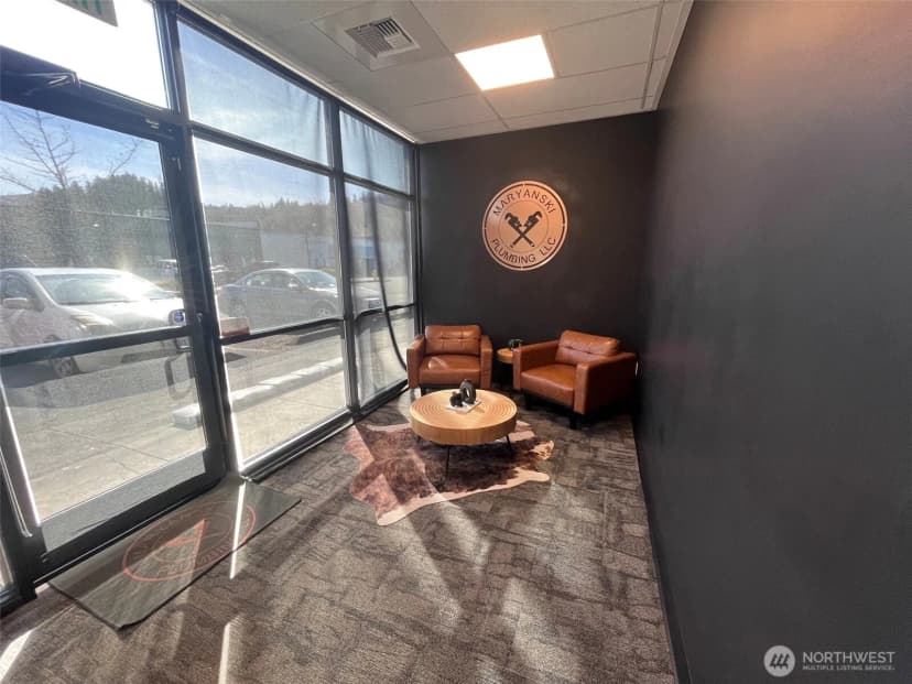 Property photo for 1721 W Valley Highway #5, Auburn photo 4
