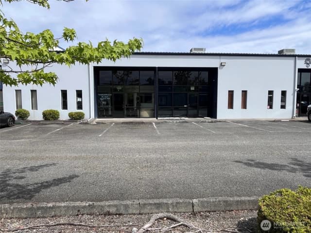 Property photo for 1721 W Valley Highway #5, Auburn photo 2