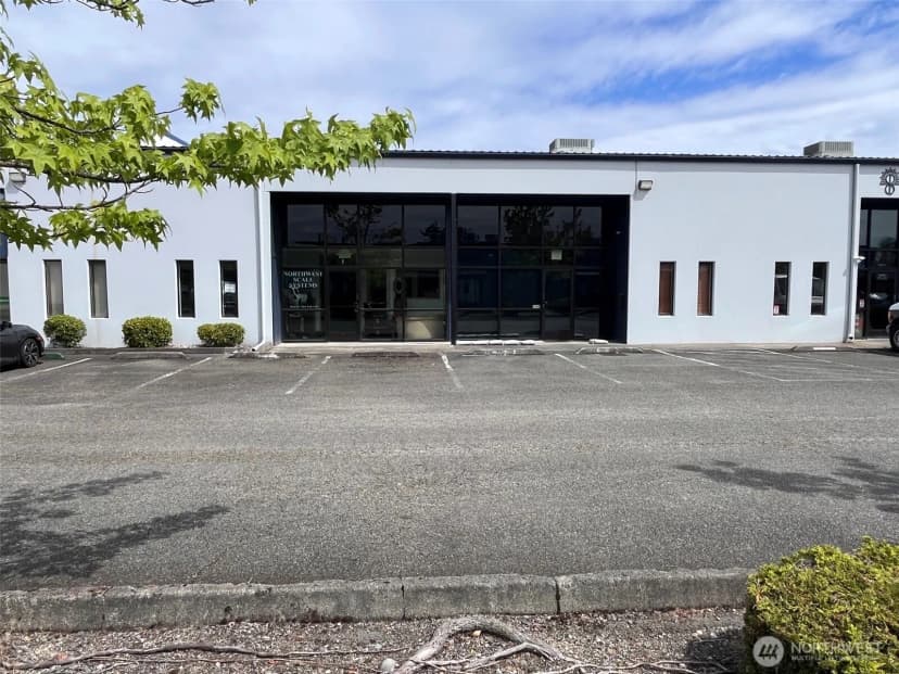 Property photo for 1721 W Valley Highway #5, Auburn photo 2