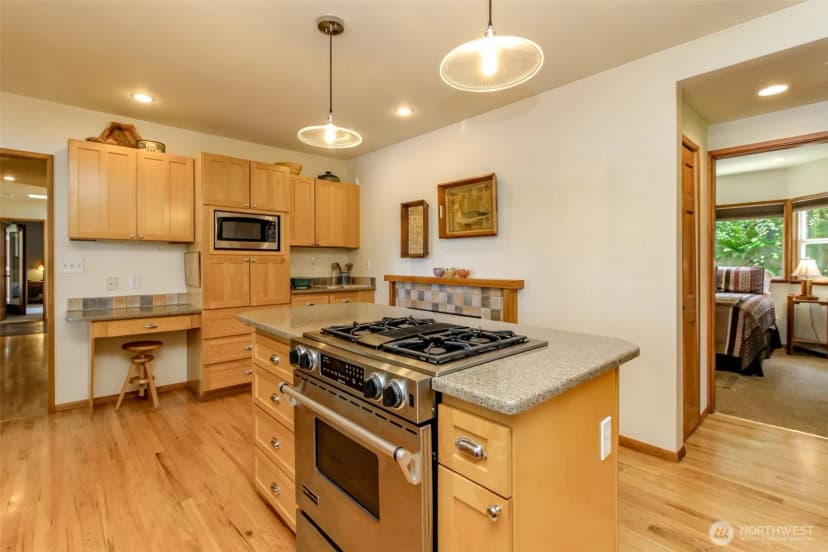 Property photo for 7902 Kelly Beach Road, Olympia photo 24