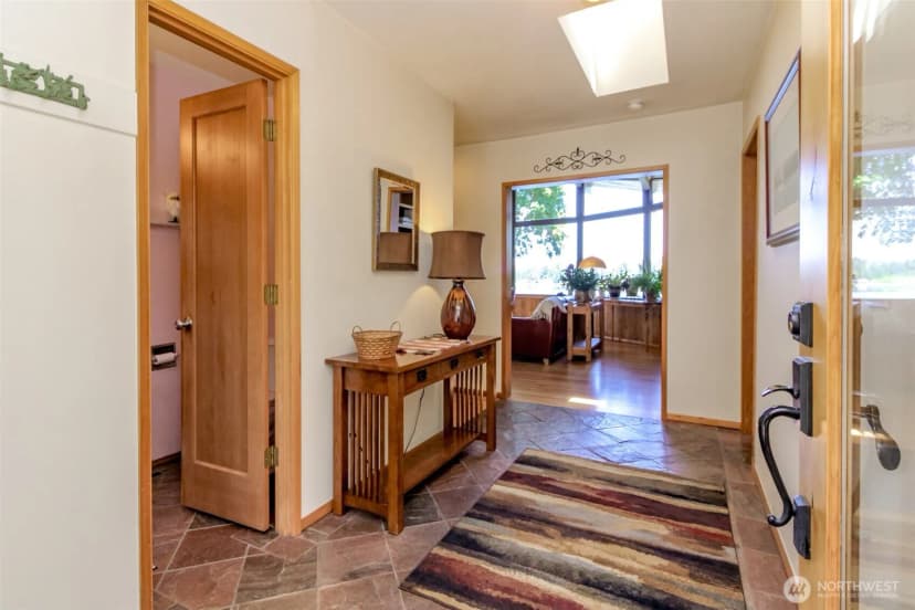 Property photo for 7902 Kelly Beach Road, Olympia photo 14