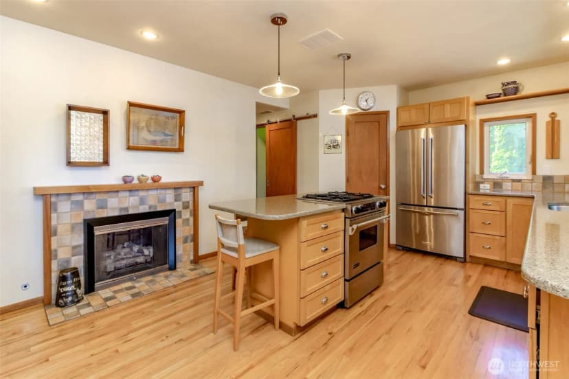 Property photo for 7902 Kelly Beach Road, Olympia photo 22