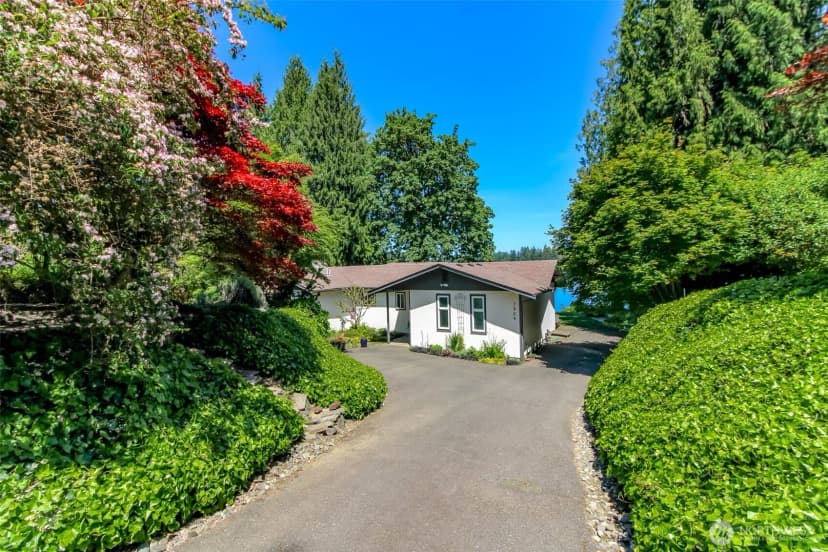 Property photo for 7902 Kelly Beach Road, Olympia photo 11