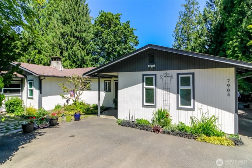 Property photo for 7902 Kelly Beach Road, Olympia photo 2