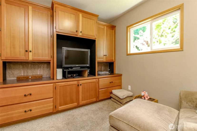 Property photo for 7902 Kelly Beach Road, Olympia photo 31