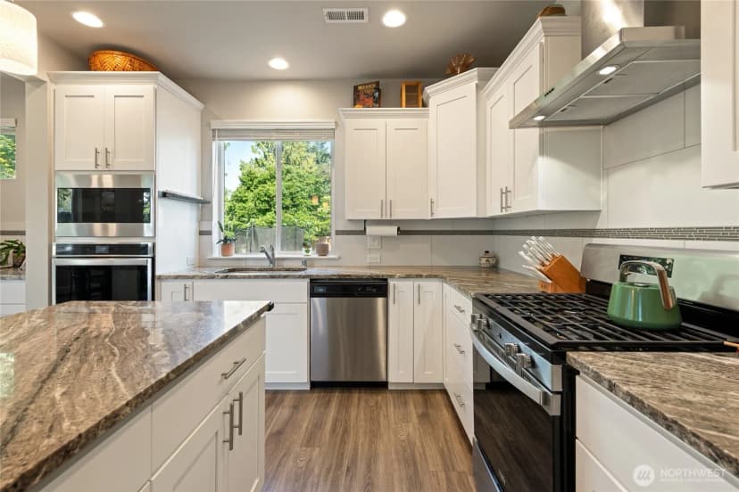 Property photo for 21812 Se 270th Street, Maple Valley photo 17