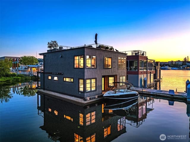 Property photo for 2821 Fairview Avenue E #5, Seattle photo 2