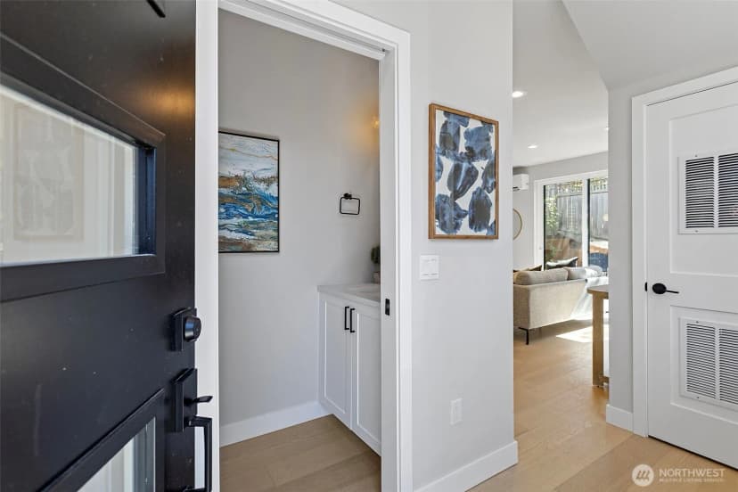 Property photo for 4114 Ne 60th Street, Seattle photo 5