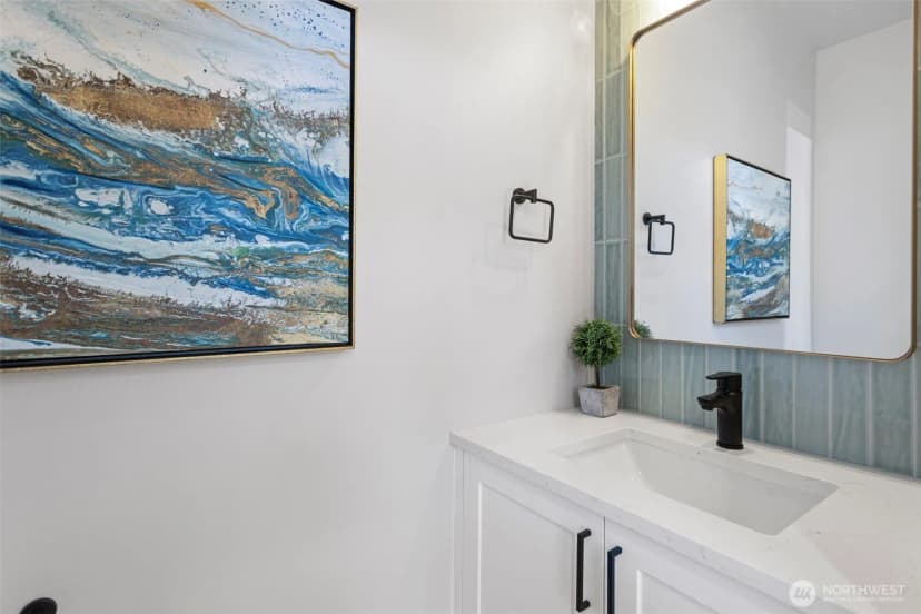 Property photo for 4114 Ne 60th Street, Seattle photo 6