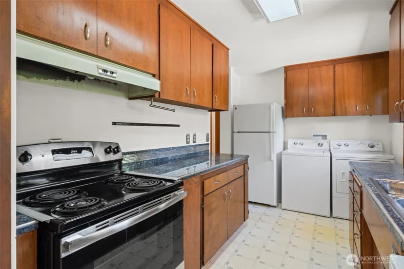 Property photo for 18314 44th Avenue S, Sea Tac photo 11