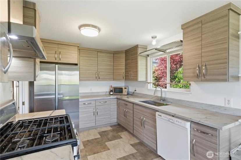 Property photo for 3824 23rd Avenue Sw, Seattle photo 20