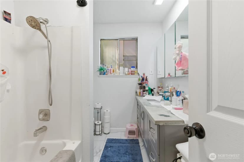 Property photo for 3824 23rd Avenue Sw, Seattle photo 15