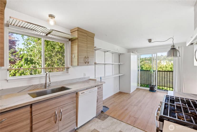 Property photo for 3824 23rd Avenue Sw, Seattle photo 21