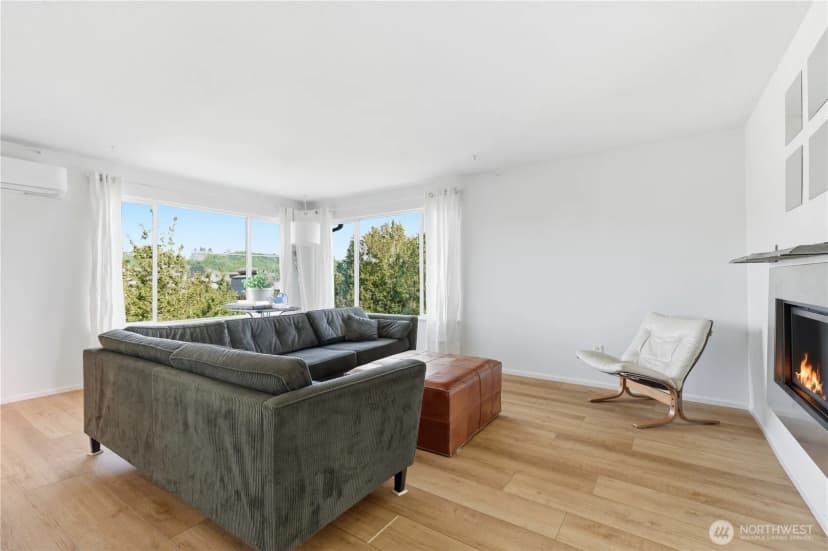 Property photo for 3824 23rd Avenue Sw, Seattle photo 17