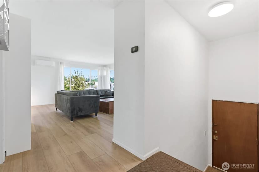 Property photo for 3824 23rd Avenue Sw, Seattle photo 16