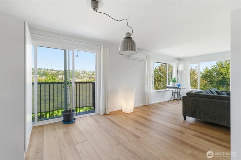 Property photo for 3824 23rd Avenue Sw, Seattle photo 18