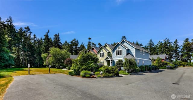 Property photo for 200 Nw 1st Street, Coupeville photo 2