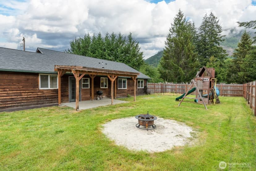 Property photo for 1015 Alvord Street, Darrington photo 19