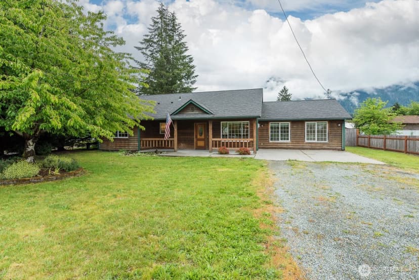 Property photo for 1015 Alvord Street, Darrington
