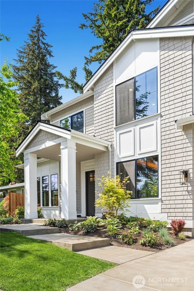 Property photo for 2425 153rd Avenue Se, Bellevue photo 2