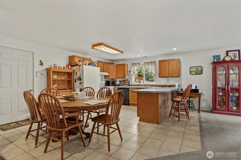 Property photo for 794 West Road, Sedro Woolley photo 14