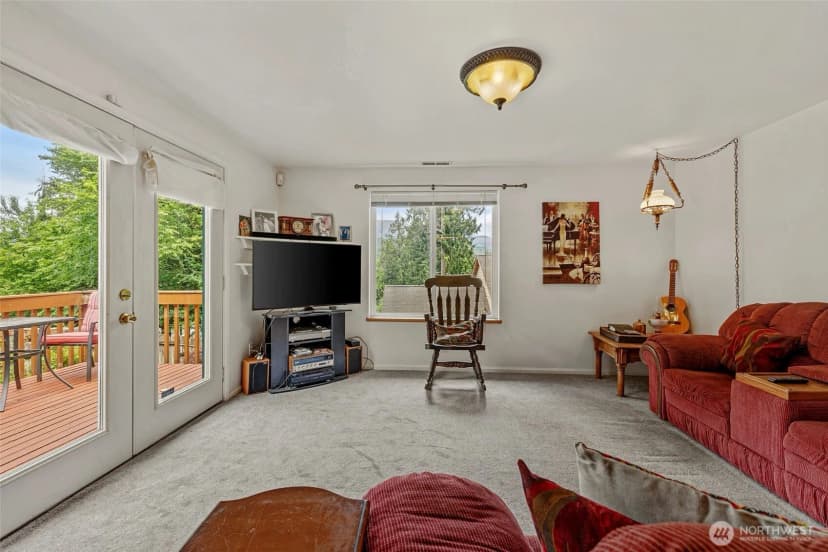 Property photo for 794 West Road, Sedro Woolley photo 22