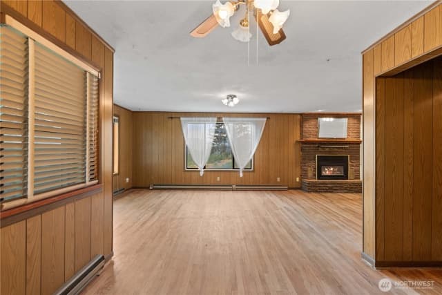 Property photo for 1550 Pear Lane, Rock Island photo 5