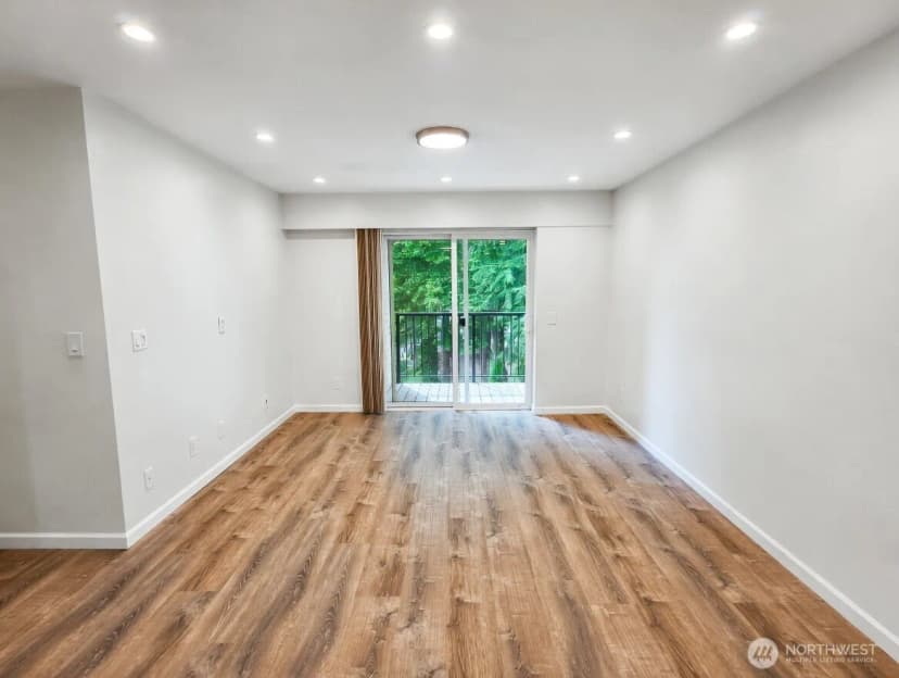 Property photo for 14605 34th Street Ne #h19, Bellevue photo 5