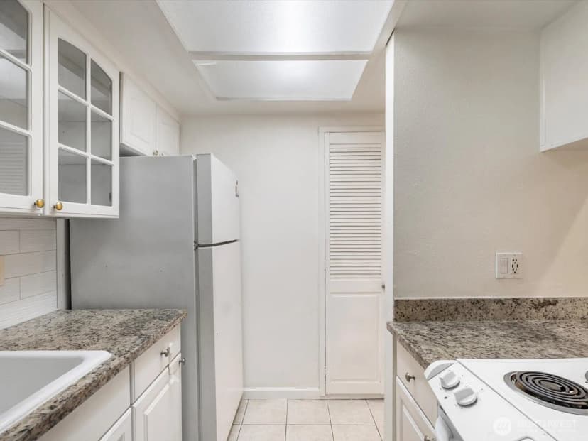 Property photo for 14605 34th Street Ne #h19, Bellevue photo 20