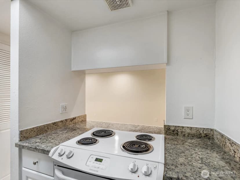 Property photo for 14605 34th Street Ne #h19, Bellevue photo 10
