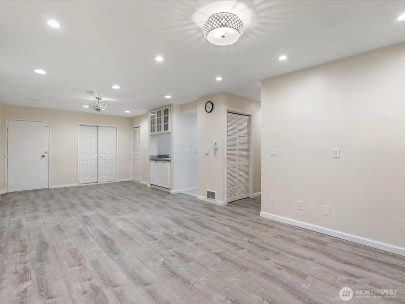 Property photo for 14605 34th Street Ne #h19, Bellevue photo 6