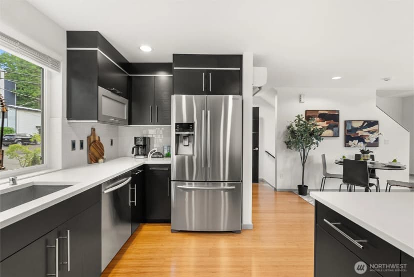 Property photo for 2301 Ne 86th Street, Seattle photo 12