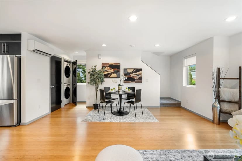 Property photo for 2301 Ne 86th Street, Seattle photo 17