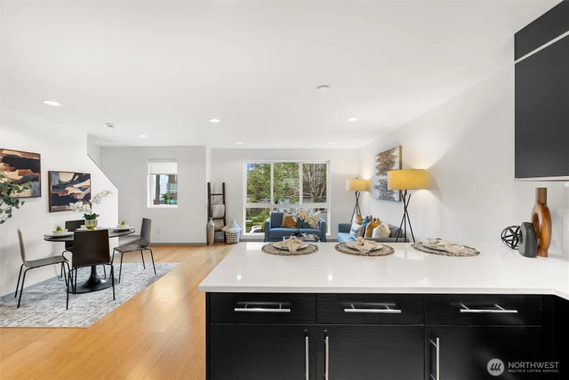 Property photo for 2301 Ne 86th Street, Seattle photo 14