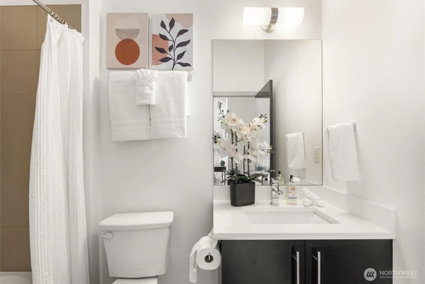Property photo for 2301 Ne 86th Street, Seattle photo 18