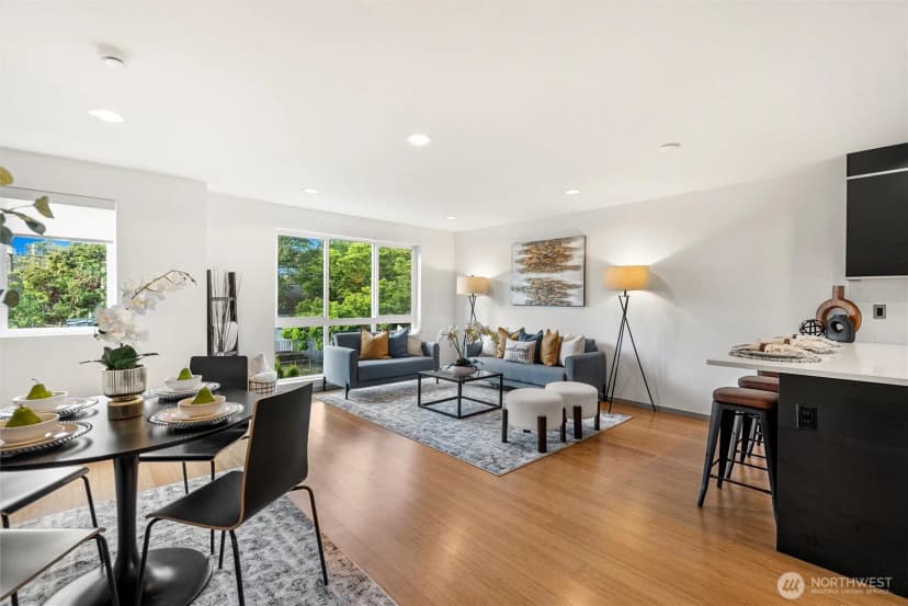 Property photo for 2301 Ne 86th Street, Seattle photo 9