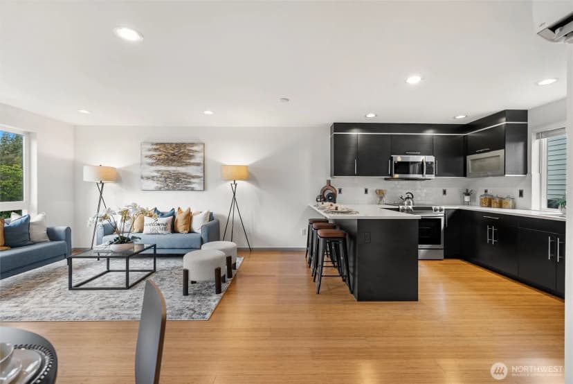 Property photo for 2301 Ne 86th Street, Seattle photo 11