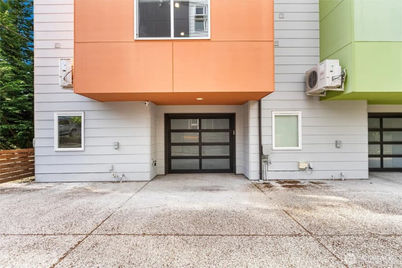 Property photo for 2301 Ne 86th Street, Seattle photo 32