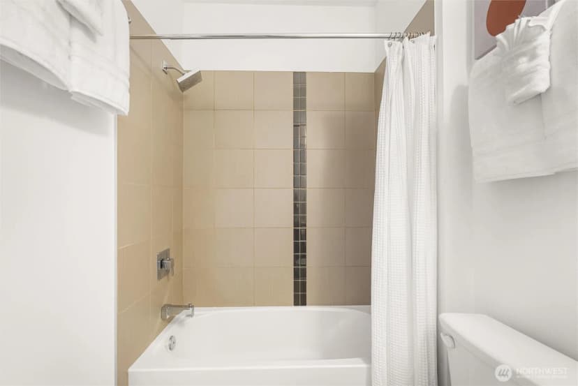 Property photo for 2301 Ne 86th Street, Seattle photo 21