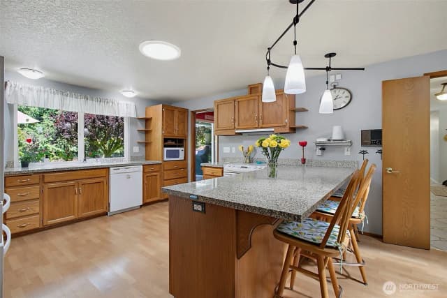 Property photo for 24416 Se 246th Street, Maple Valley photo 4