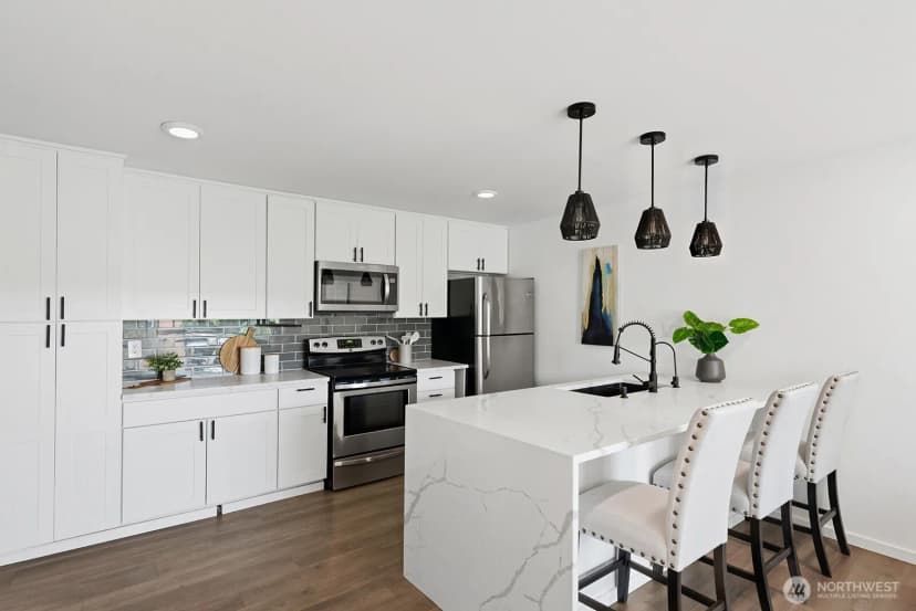 Property photo for 6225 Lake Washington Boulevard Ne #402, Kirkland photo 6