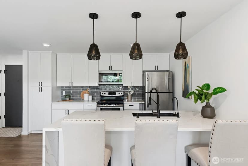Property photo for 6225 Lake Washington Boulevard Ne #402, Kirkland photo 7