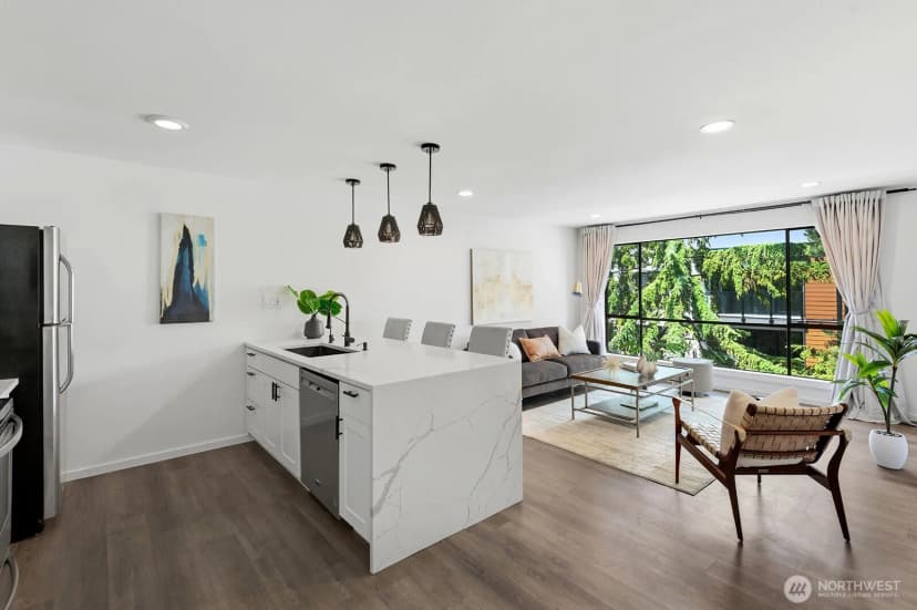 Property photo for 6225 Lake Washington Boulevard Ne #402, Kirkland photo 8
