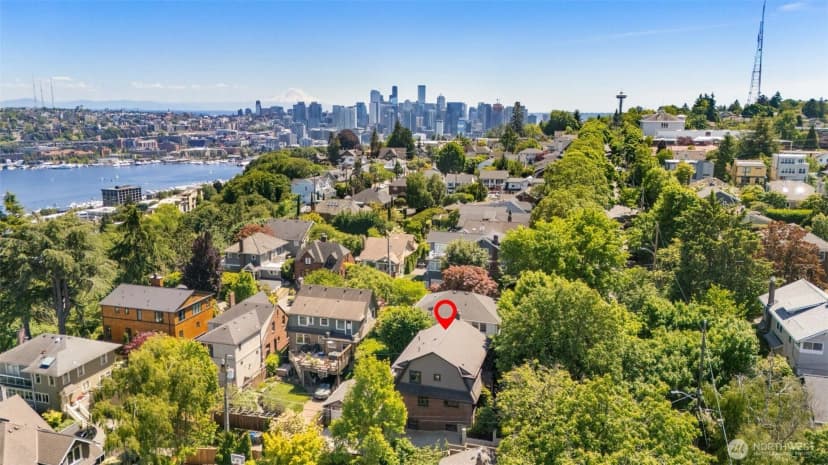 Property photo for 2406 Bigelow Avenue N, Seattle photo 37