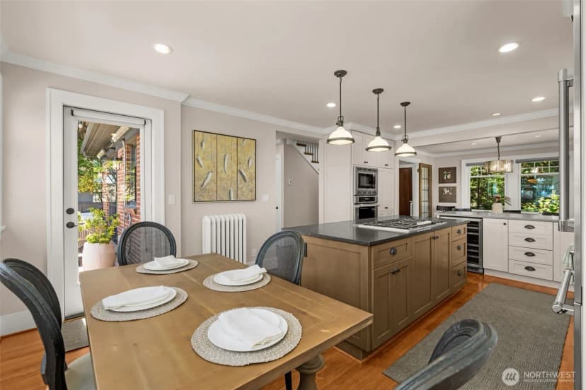 Property photo for 2406 Bigelow Avenue N, Seattle photo 14
