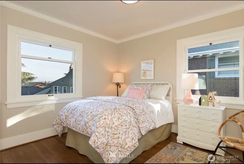Property photo for 2406 Bigelow Avenue N, Seattle photo 24