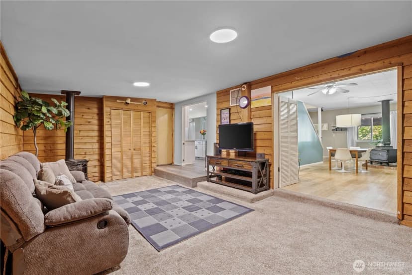 Property photo for 25916 18th Avenue S, Des Moines photo 14