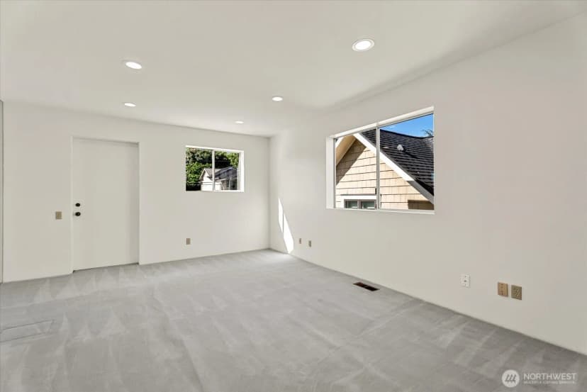 Property photo for 3089 Alki Avenue Sw #2, Seattle photo 23